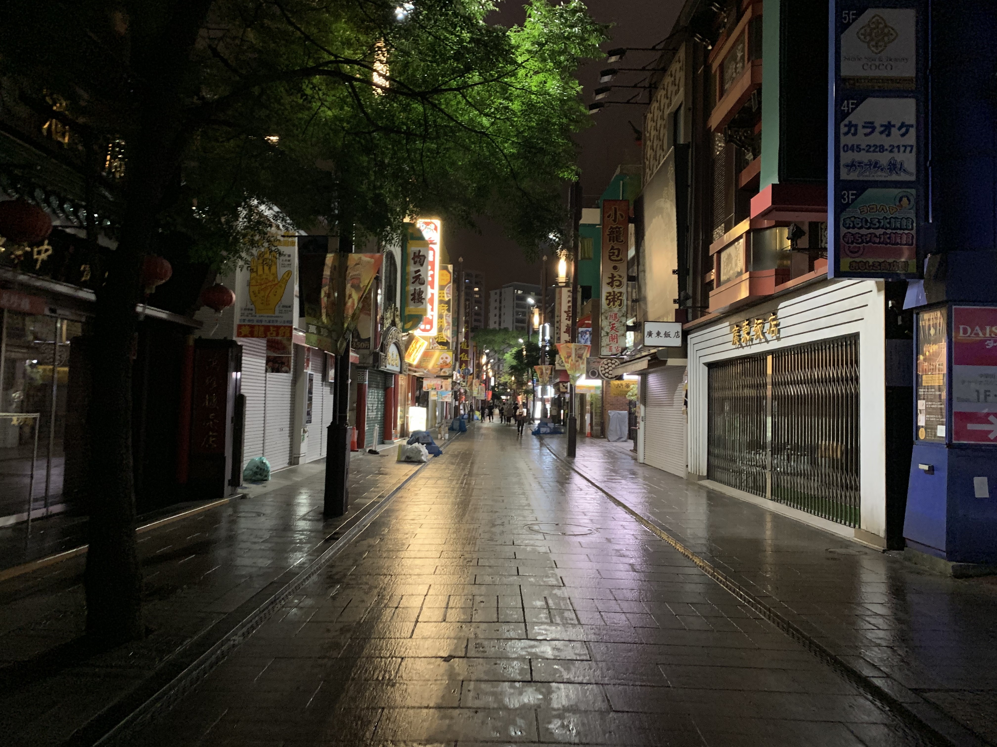 深夜の中華街の画像